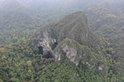 Hot News - Discovered the highest sinkhole in Vietnam.