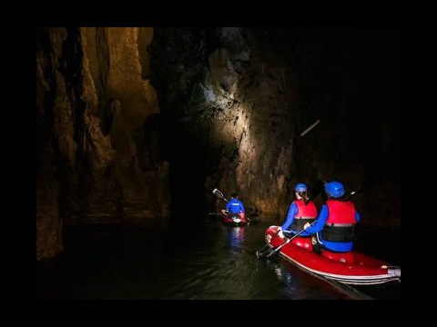 Amazing 4.5km Kayak Tour in Phong Nha Cave